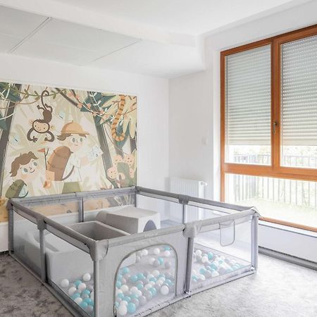 Apartment Sarmacka Wilanow With Parking, Sauna & Gym By Noclegi Renters ワルシャワ エクステリア 写真