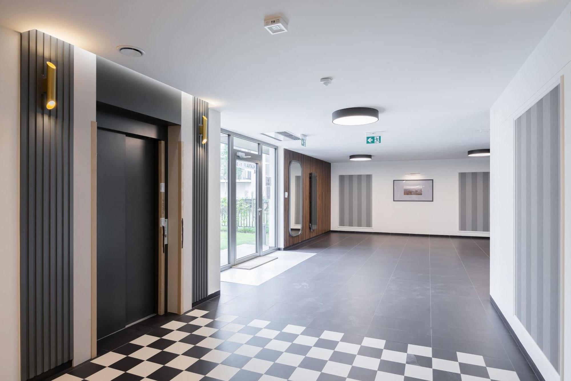 Apartment Sarmacka Wilanow With Parking, Sauna & Gym By Noclegi Renters ワルシャワ エクステリア 写真